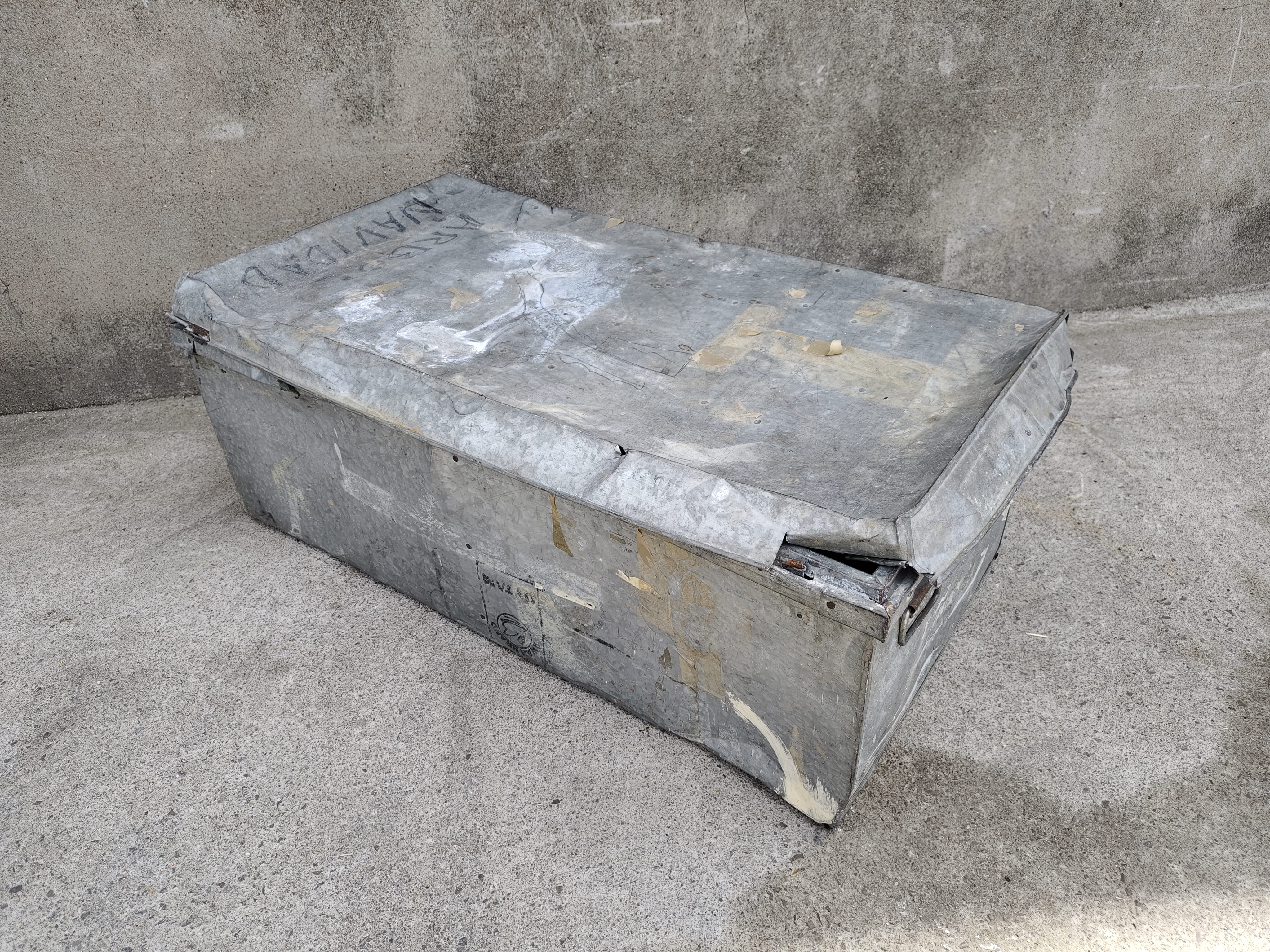 caja_baul_transporte_almacen_zinc_34x90x44.5_1u