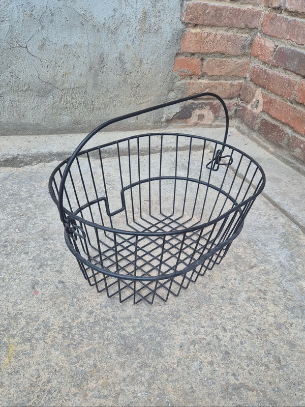 cesta-bicicleta-asa-metal-negro-19x40x31-1u